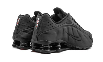 SHOX R4 WMNS"Black" AR3565 004