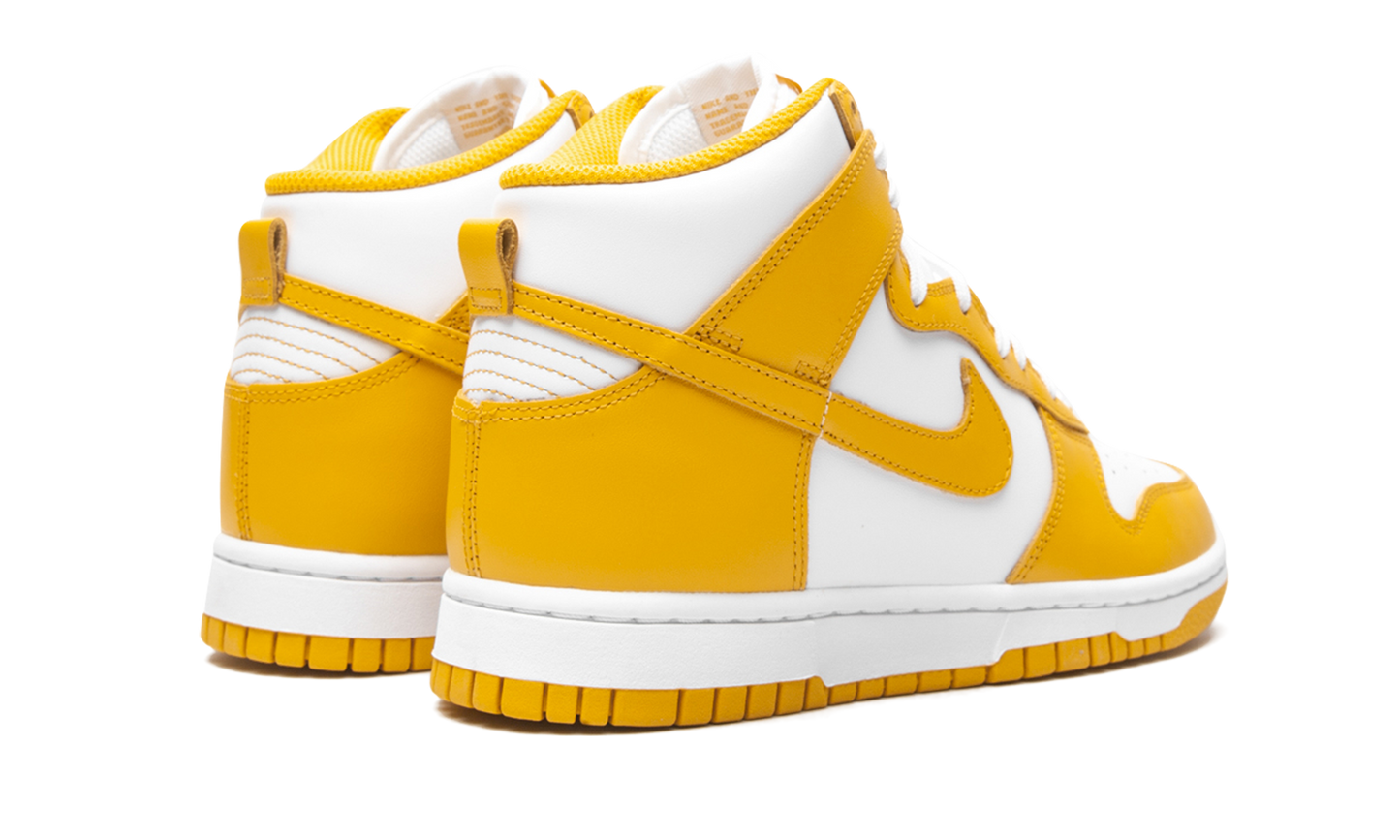 DUNK HIGH WMNS"Dark Sulfur" DD1869 106